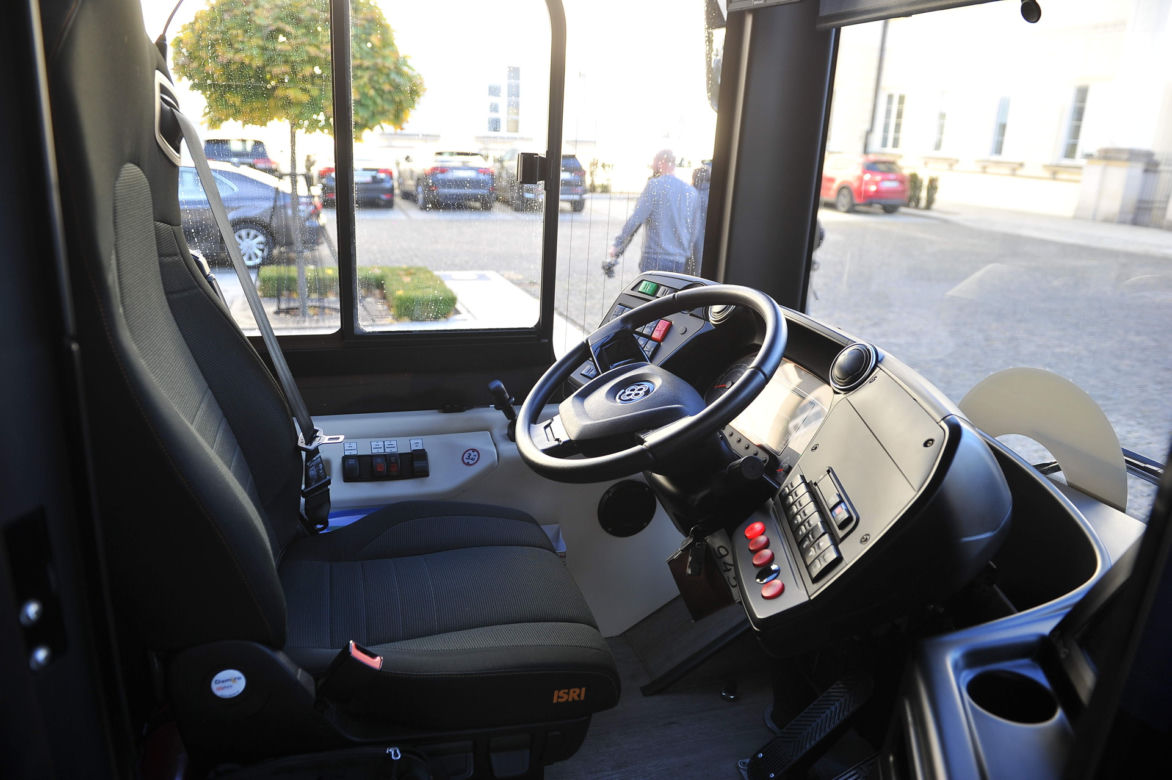 Trzaskowski pochwalił się autobusem na wodór. Miasta nie stać na jego zakup 