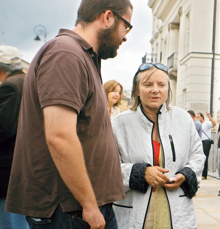 Kim są obrońcy krzyża
