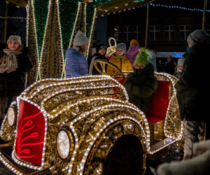 Ruszył świąteczny Jarmark w Bytomiu. Kultowy tramwaj i kaszanka wikinga