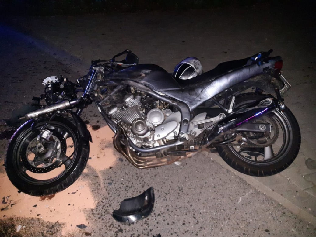 Lisia Góra. Motocyklista zderzył się z dostawczakiem. Miał masę szczęścia
