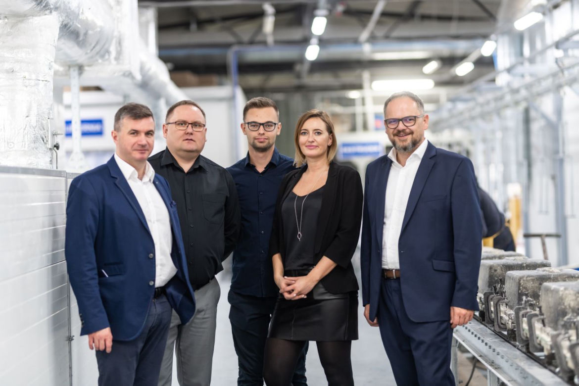 Fabryka granitowych zlewozmywaków Laveo w Buku