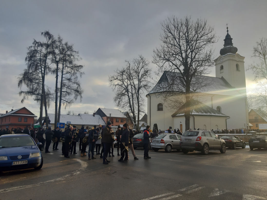 Pogrzeb nastolatków z Nowej Białej. Zginęli tragicznie w Sylwestra