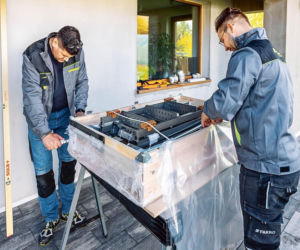 Jak zamontować schody strychowe - instrukcja instalacji 