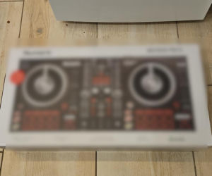 Zniknęło 2200 smartwatchy za fortunę. Podejrzani to młodzi mężczyźni z Afryki