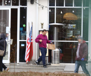 Michał Koterski z dziewczyną na spacerze