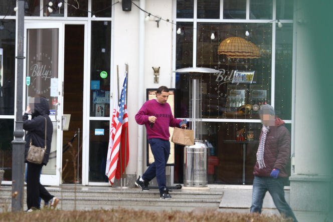 Michał Koterski z dziewczyną na spacerze