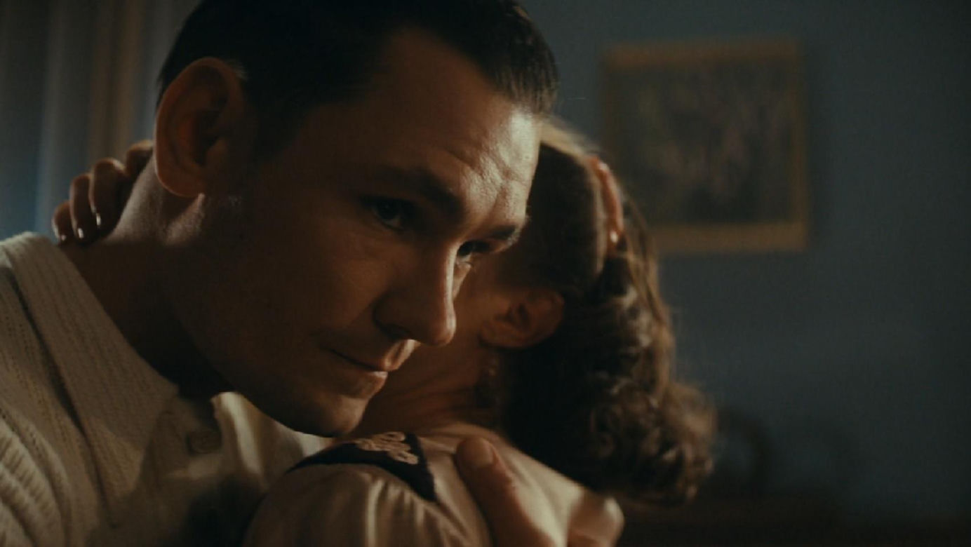 Zatoka szpiegów, odcinek 13. Eva (Sonia Mietielica), Franz (Bartosz Gelner)