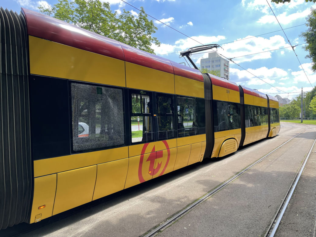 Tramwaj zjechał do zajezdni