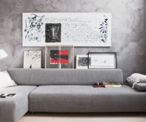 Szara sofa