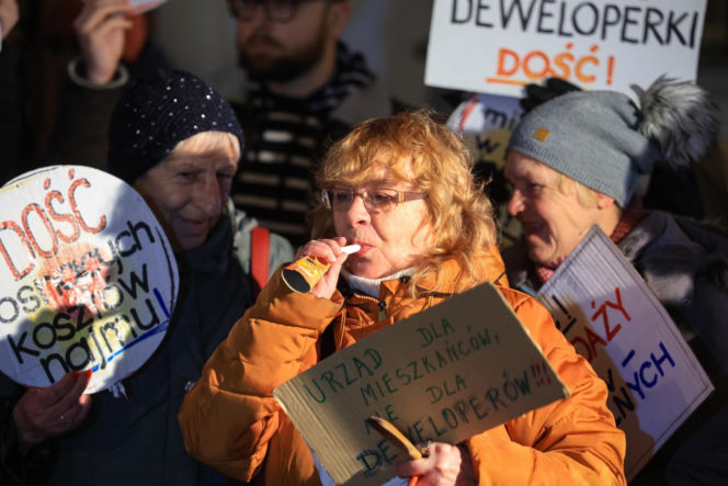 Czynsze w Łodzi droższe niż w Warszawie? Lokatorzy mieszkań komunalnych protestują