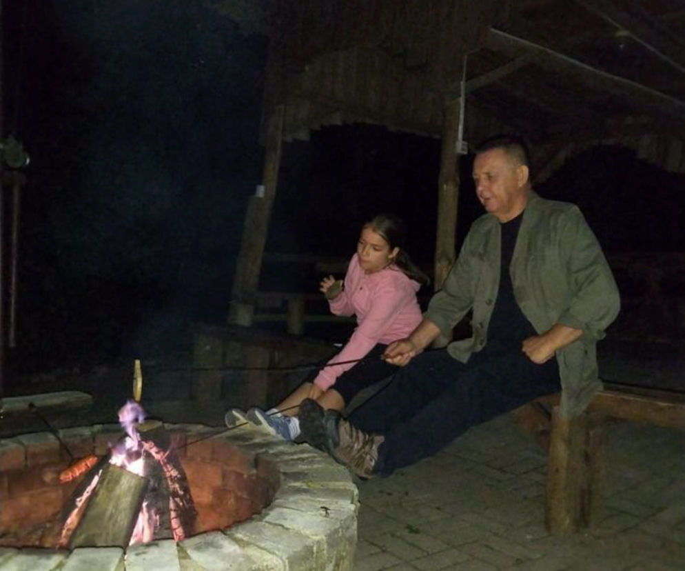 Banaś grilluje