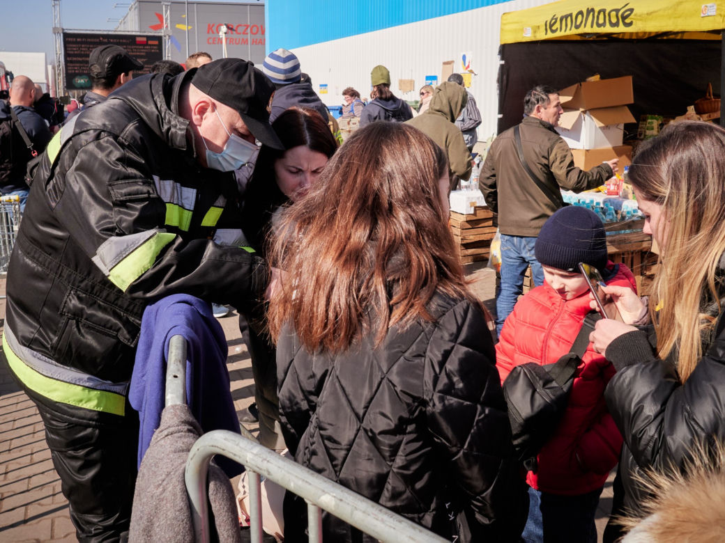 Podkarpaccy strażacy angażują się w pomoc humanitarną [GALERIA]