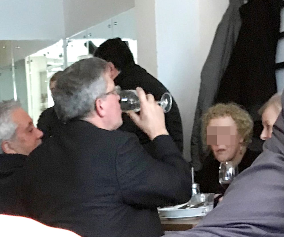 POSZLI NA JEDNEGO