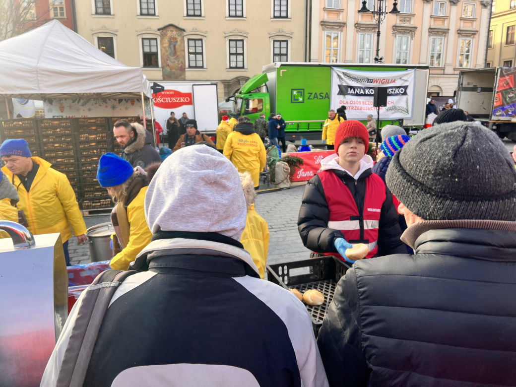 XXVII Wiglia dla Osób Bezdomnych i Potrzebujących Jana Kościuszko ponownie na Rynku Głównym w Krakowie 