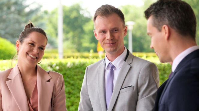 M jak miłość odc.1896. Sławek (Maciej Zuchowicz), Agata (Lidia Pronobis), Jakub Karski (Krzysztof Kwiatkowski)