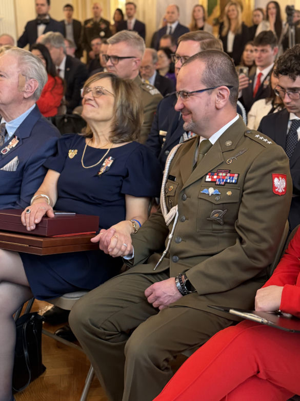 Wręczenie Krzyża Wielkiego Orderu Zasługi RP rodzicom Michaela Ollisa w Waszyngtonie, DC