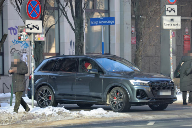 Tomasz Karolak  i Viola Kołakowska na spacerze