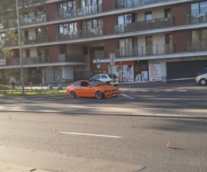 BMW rozjechało ojca z wózkiem na warszawskich Bielanach