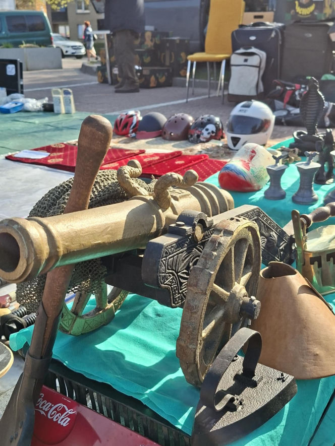 Giełda Staroci i Różności w Starachowicach (25.04.2026)