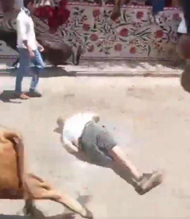 Szokujące sceny podczas gonitwy byków. Mężczyzna oszukał przeznaczenie