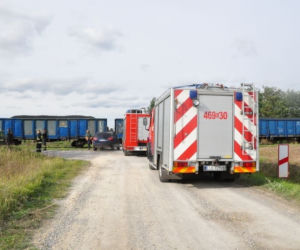 Wjechał skuterem pod pociąg. Motorowerzysta zginął na miejscu