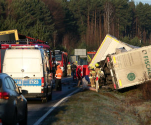 Dramatyczny wypadek niedaleko Gorzowa. Ciężarówki zderzyły się czołowo