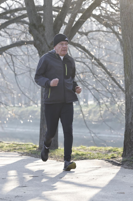 Senator Karczewski trenuje na wiosnę