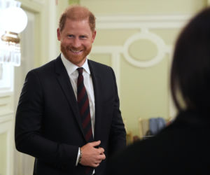 Książę Harry i jego żona Meghan wracają do Wielkiej Brytanii