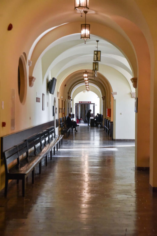 Prawnik skazany za przemycanie do więzienia grypsów dla gangsterów