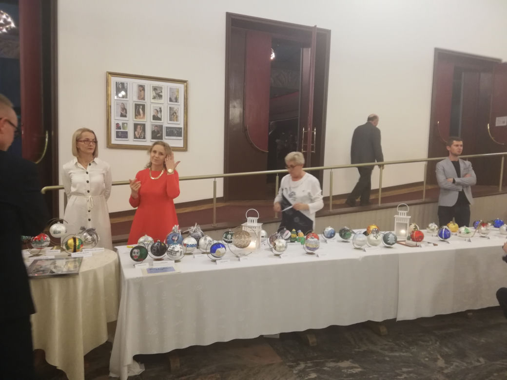 Bombki zostały zlicytowane