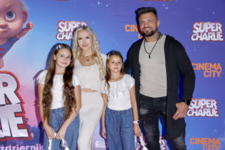 Przyznała się, ile wydaje na córki. Teraz się z tego tłumaczy