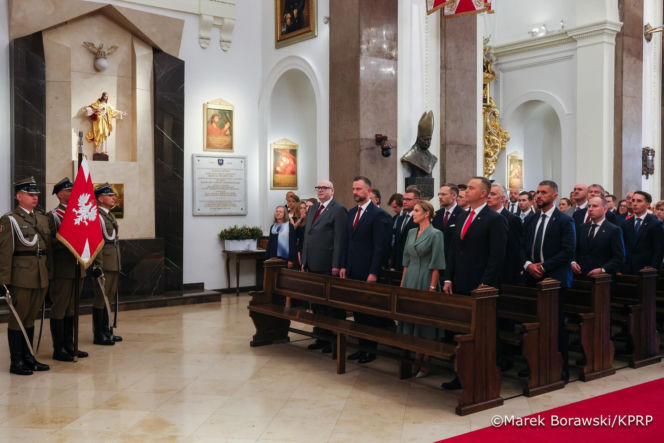 Karol i Marta Nawroccy na obchodach Święta Wojska Polskiego