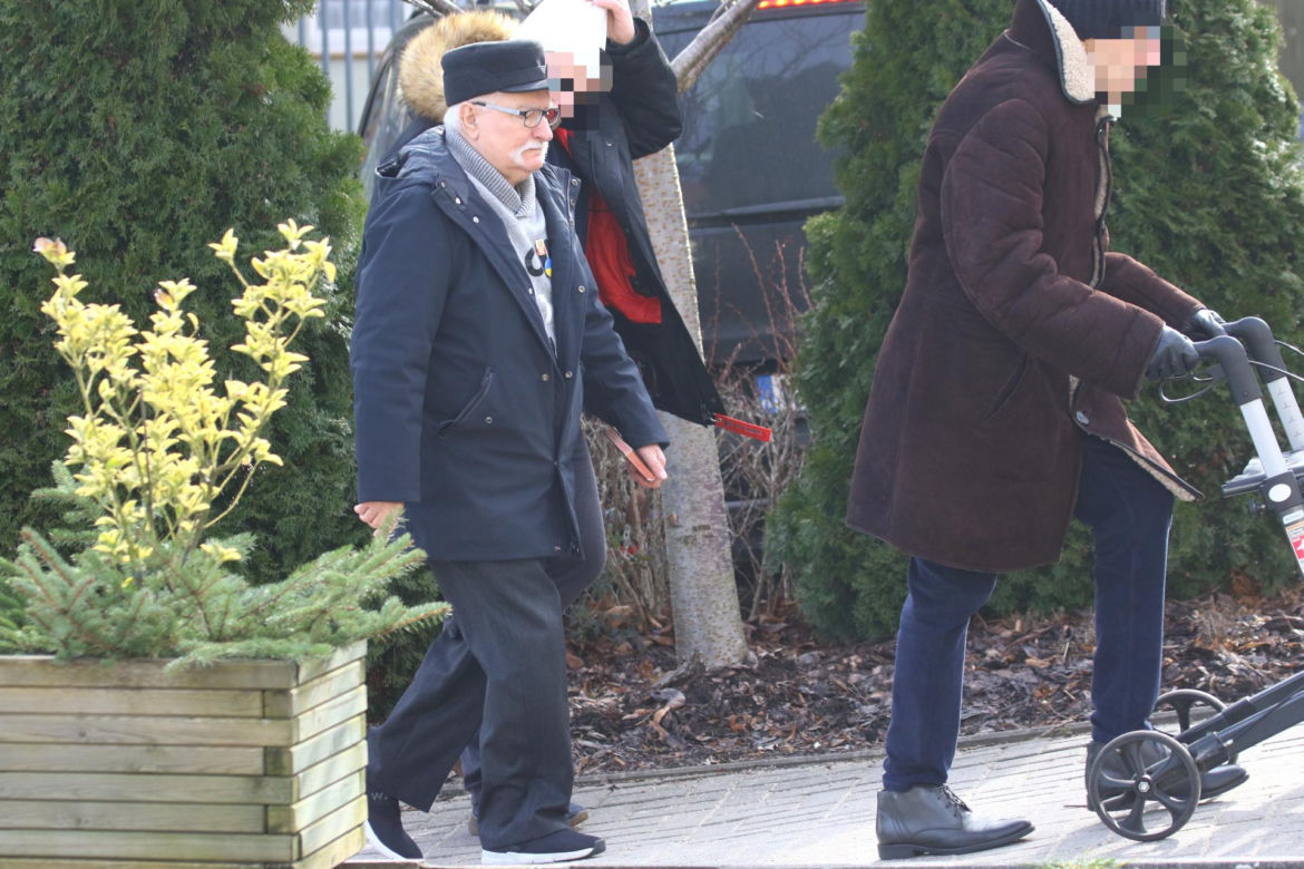 Wałęsa zaczepiony pod kościołem. Szok, co od niego chcieli! 