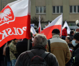 Marsz o wolność w Katowicach. Tak wyglądał liczny protest antycovidowców 