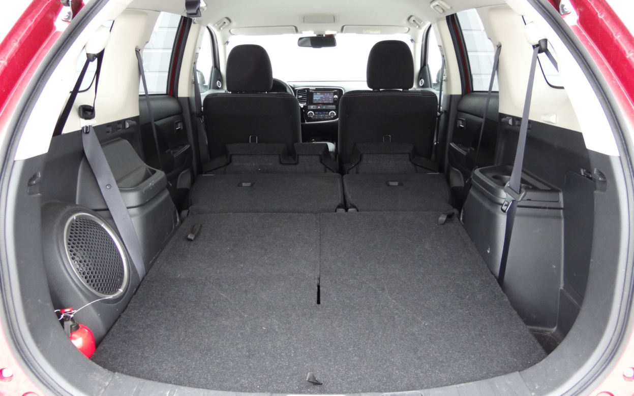 Mitsubishi Outlander 2.2 DID 6AT 4WD Intense Plus