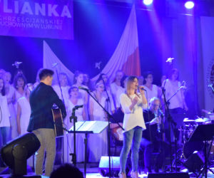 Koncert muzyki chrześcijańskiej przyciągnął tłumy! Zobacz zdjęcia z Cecylianki