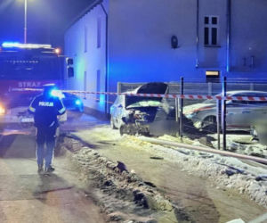 Pijany kierowca staranował matkę z dzieckiem i uciekł! Dramat w Czersku