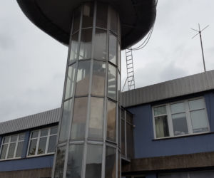Wieża kontroli lotów na lotnisku w Lesznie zostanie odnowiona i oświetlona