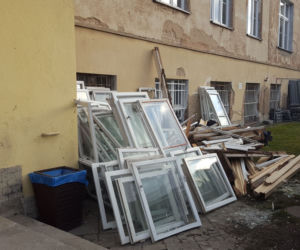 Na ten dzień czekał lata. Rozpoczął się remont Zespołu Szkół nr 4 w Lesznie