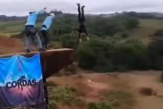 Zabójczy skok na bungee. Pielęgniarka miała skakać po 21-latce! Szokująca relacja