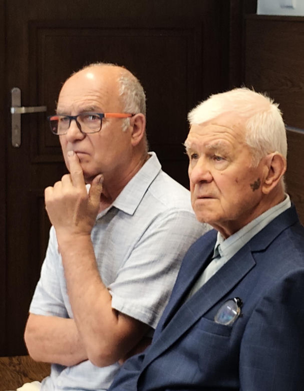 Zabili 83-letnią seniorkę za 180 zł.  Jej pokiereszowane ciało ukryli w wersalce