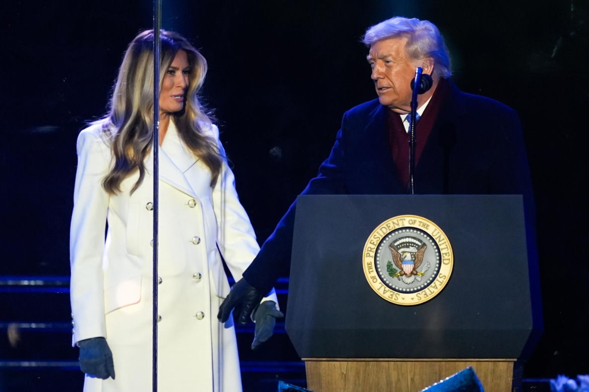 Melania Trump zapaliła choinkę przed Białym Domem! Podoba Ci się?