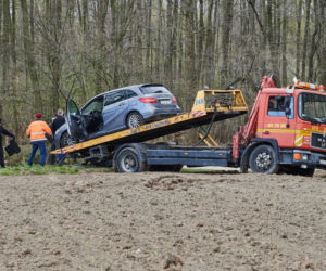 Auto wjechało do Raduni w Juszkowie. 40-letni kierowca nie przeżył