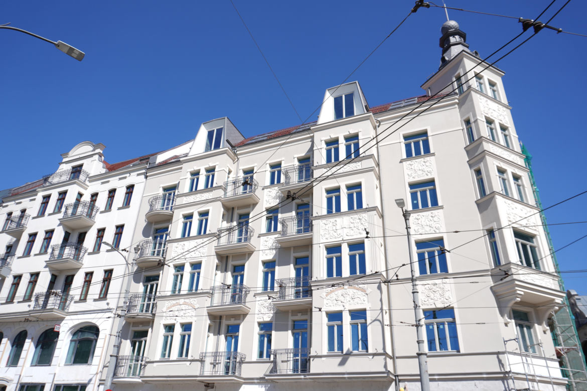 Przebudowa kamienicy znajdującej się na rogu ulic Szkolnej i Podgórnej