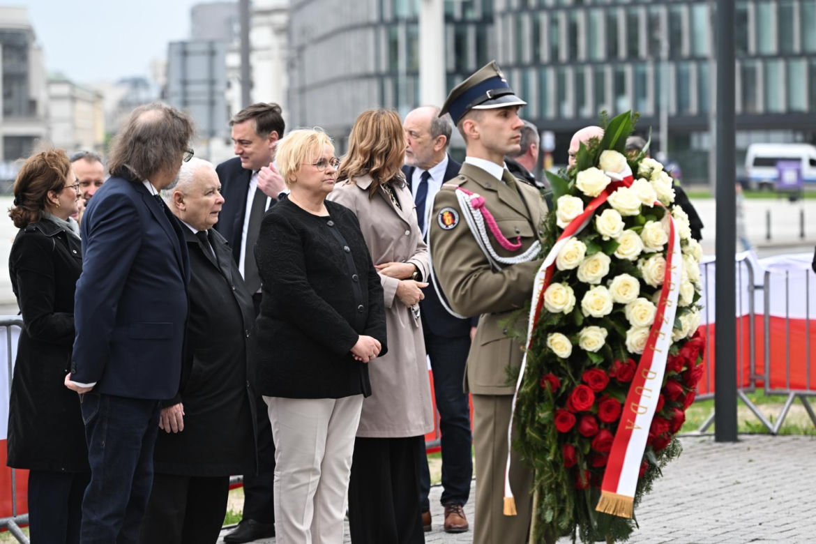 Jarosław Kaczyński w 14. rocznicę katastrofy smoleńskiej 