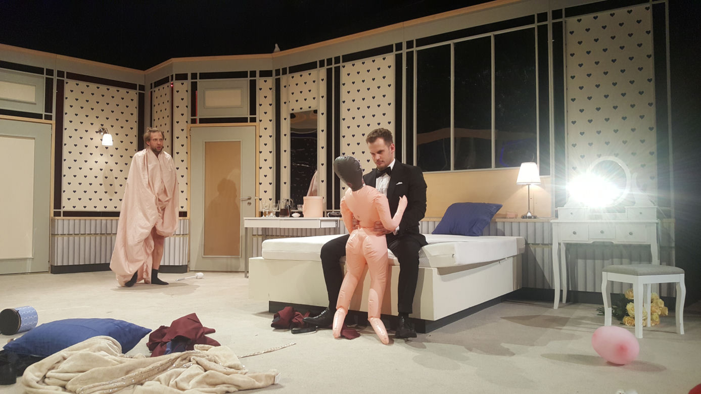 Farsa w Teatrze Miejskim w Gliwicach! Już dziś premiera "Wieczoru Kawalerskiego"