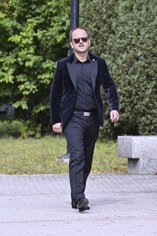 Zaskakujący widok na pogrzebie Frycza. Pojawili się żołnierze