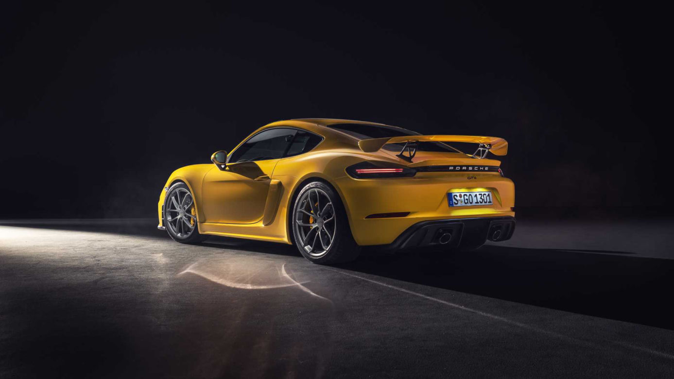Porsche 718 Spyder i 718 Cayman GT4 z 4-litrowym bokserem