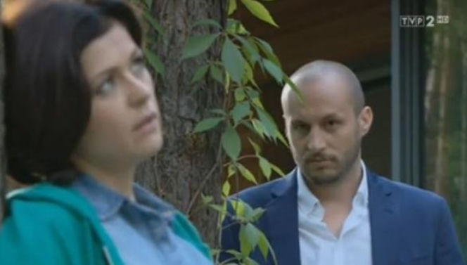 M jak miłość odc. 1009. Kinga Zduńska (Katarzyna Cichopek), Robert Lubiński (Tomasz Borkowski)