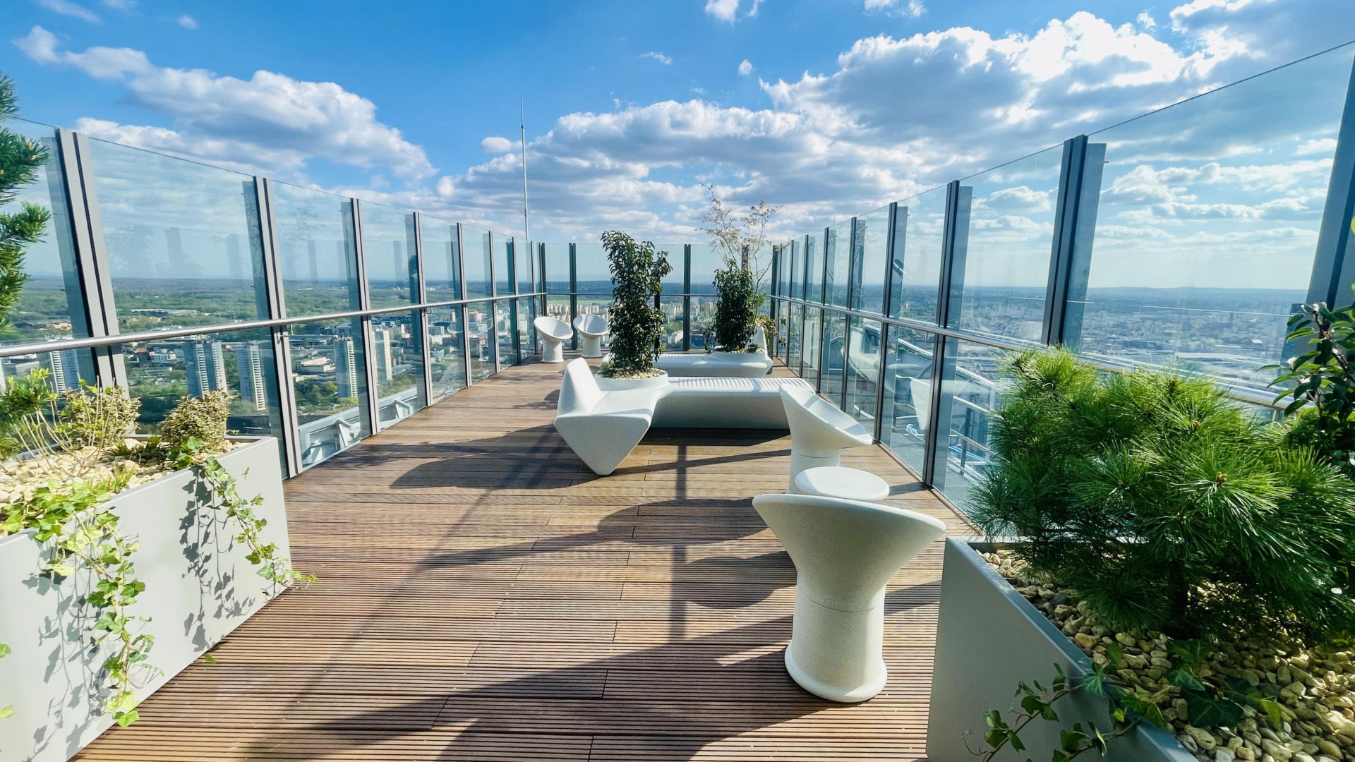 Taras widokowy na 36. piętrze wieżowca Atal Olimpijska w Katowicach